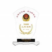 高档警务水晶奖杯 新款彩色公安警徽水晶摆件 警察警徽工艺制品