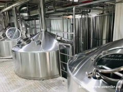 小酒厂产量1000升精酿啤酒设备发酵罐设备定制找河北史密力维