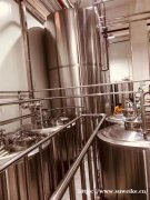 小酒厂产量1000升精酿啤酒设备发酵罐设备定制找河北史密力维